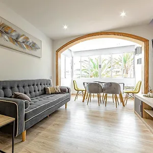 https://luxury-3-bedroom-perla-del-mar.adeje-hotels.com